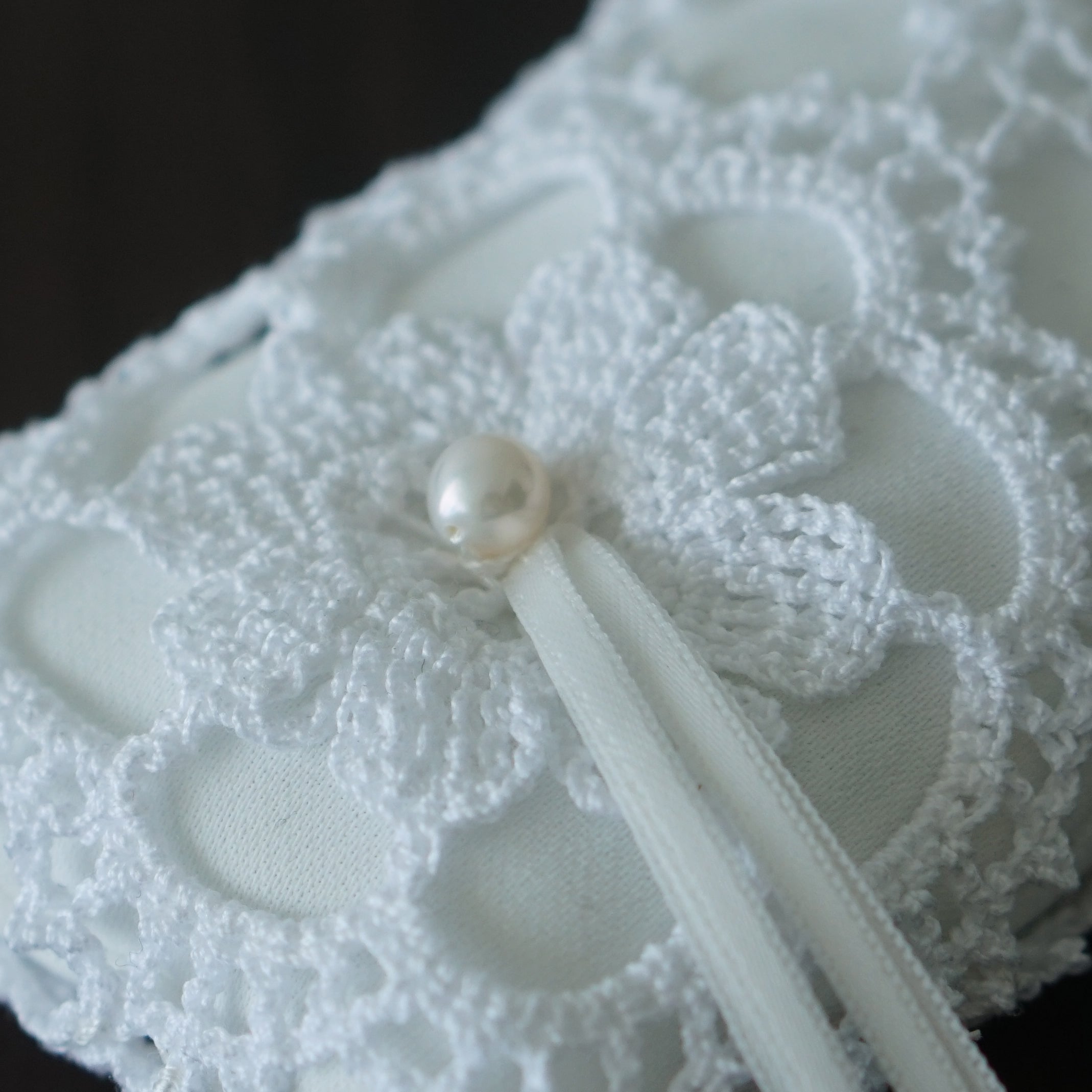 [Innocent] Ring Pillow/Hand-knitted lace